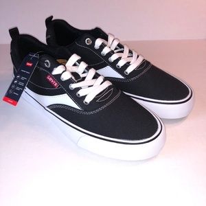 Black Levi’s shoes